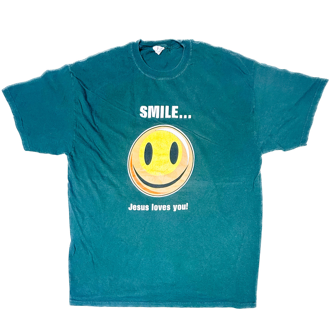 Smile Jesus Loves You (LARGE/XL)